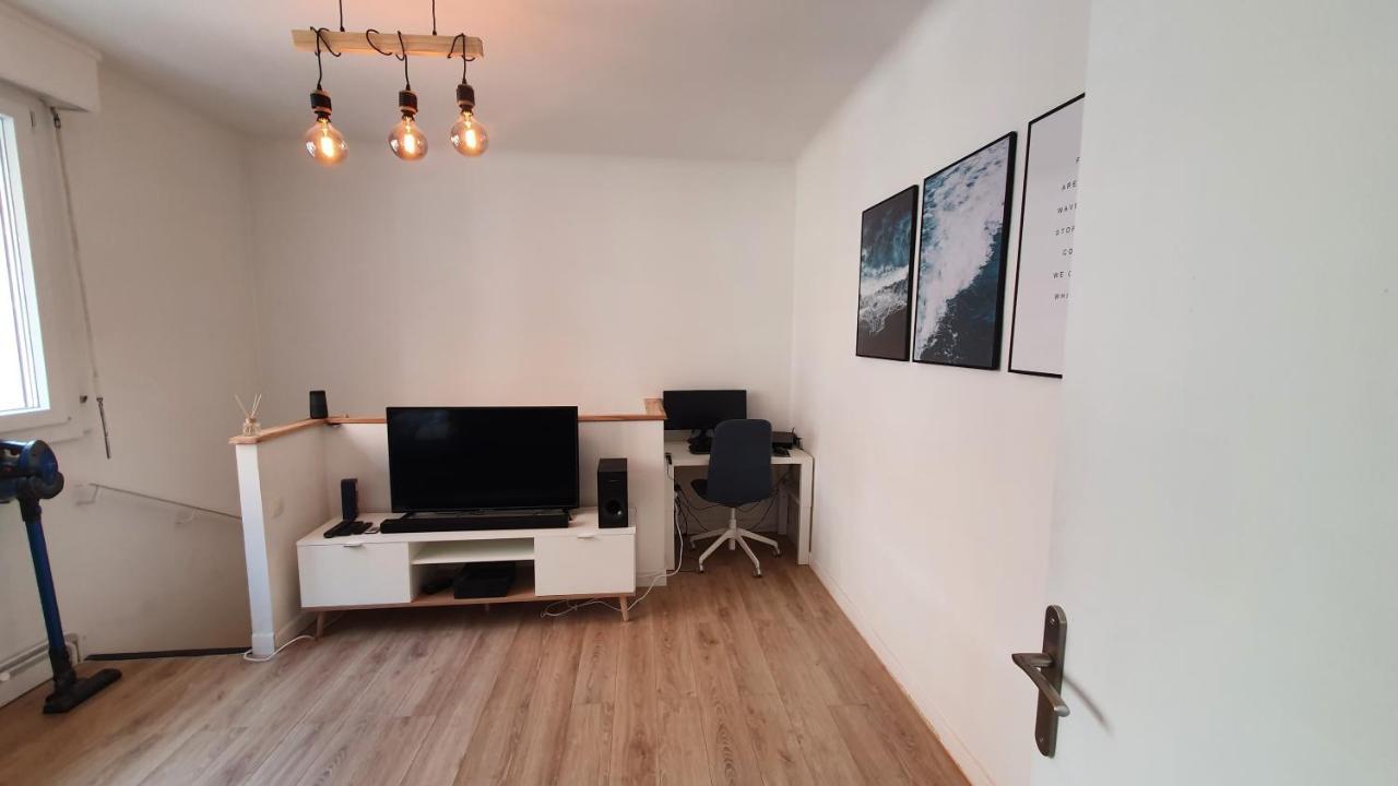 Joli T2- Centre Ville - Parking Gratuit - Wifi Dunkirk Exterior foto